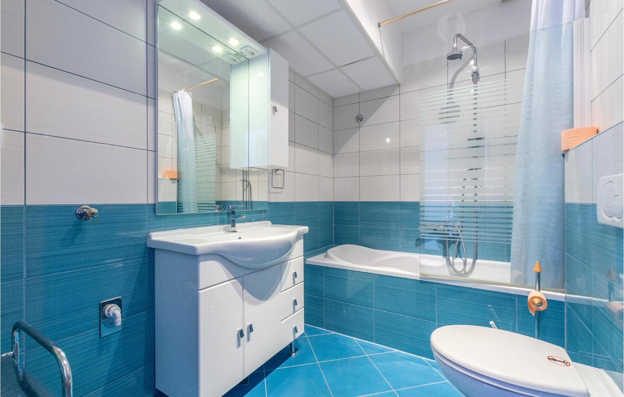 1 Bedroom Gorgeous Apartment In Jesenice Exterior foto