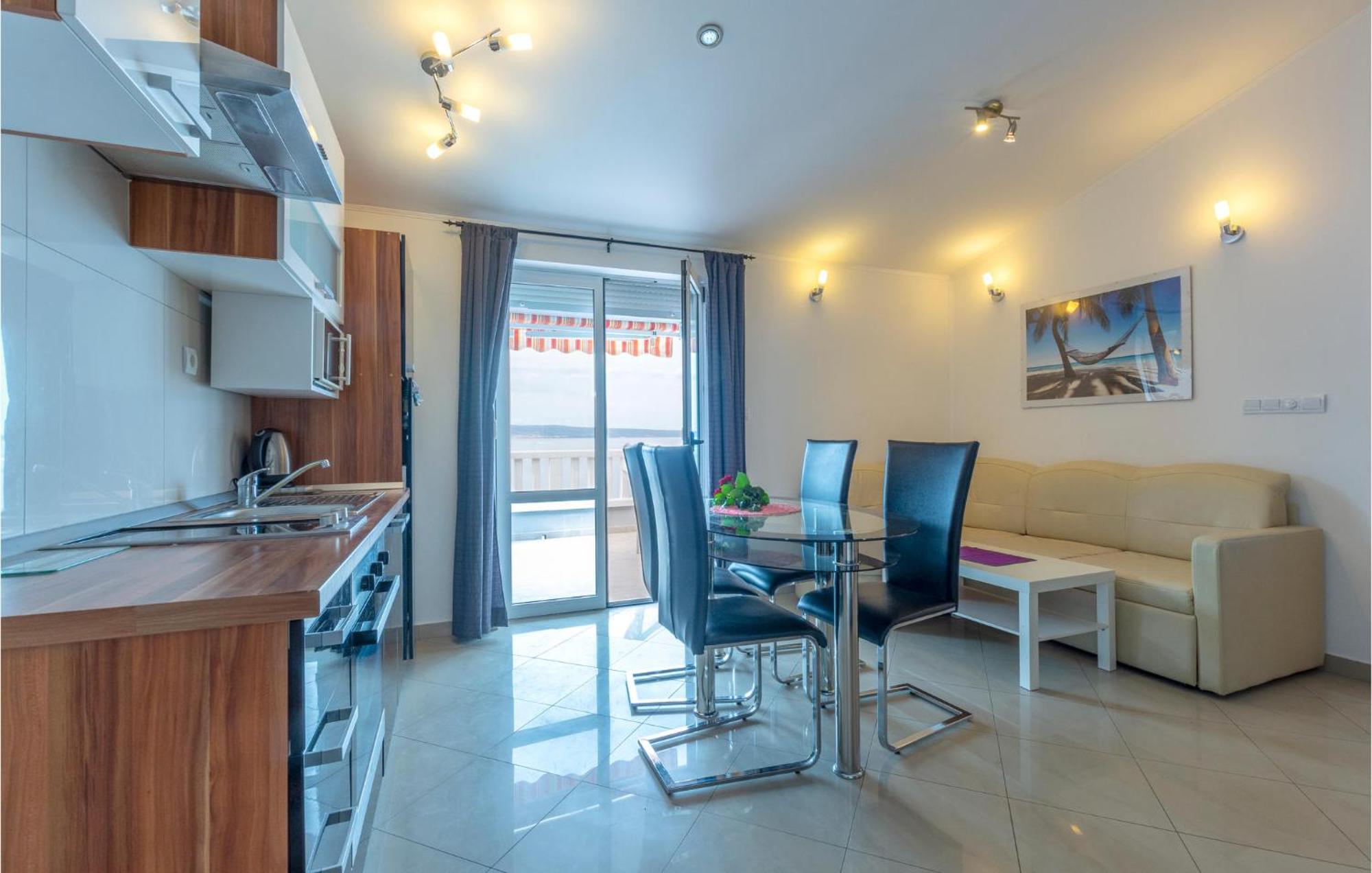 1 Bedroom Gorgeous Apartment In Jesenice Exterior foto